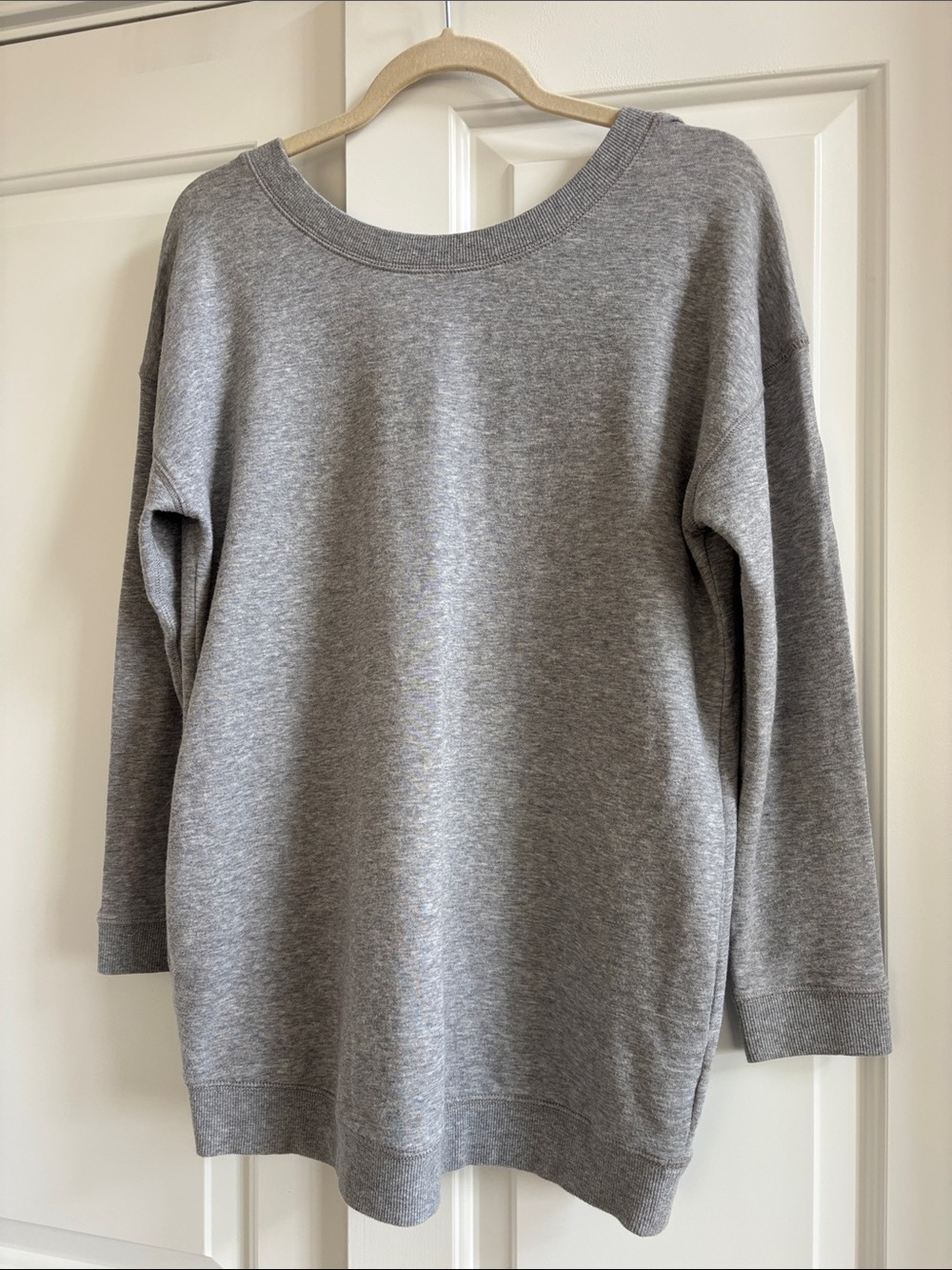 Vince Women's Gray Crewneck Sweater - Comfortable Everyday Pullover